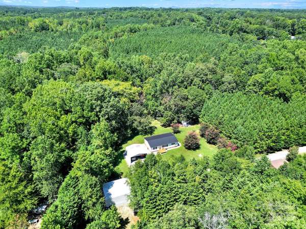 1219 Neely Smith LN, Gastonia, NC 28056
