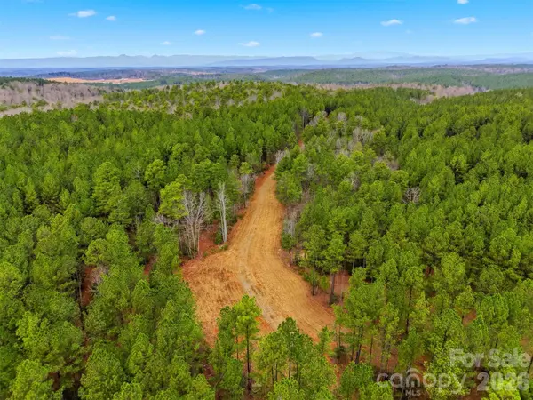 1486 Huffman Bridge RD, Morganton, NC 28655