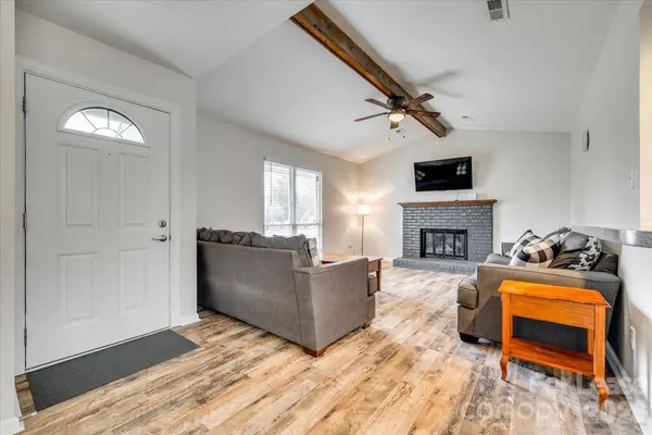 10932 Copperfield DR, Pineville, NC 28134