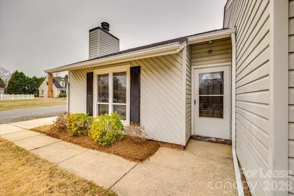 10932 Copperfield DR, Pineville, NC 28134