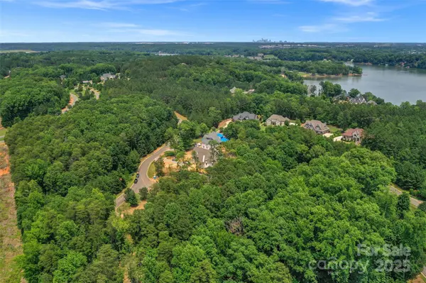5040 Hermitage CT #210, Belmont, NC 28012