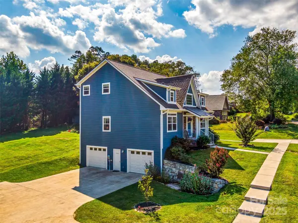 10 Warbler DR, Fletcher, NC 28732