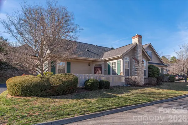 122 Outlook CIR, Swannanoa, NC 28778