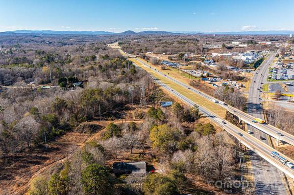 400 US 70 HWY SE, Hickory, NC 28602