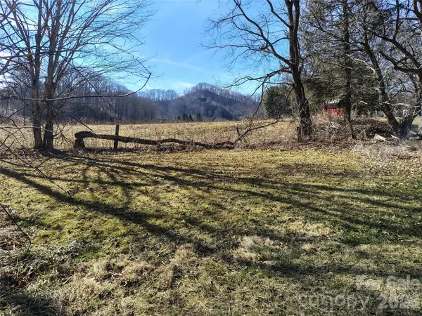 166 Old Helton School RD, Lansing, NC 28643