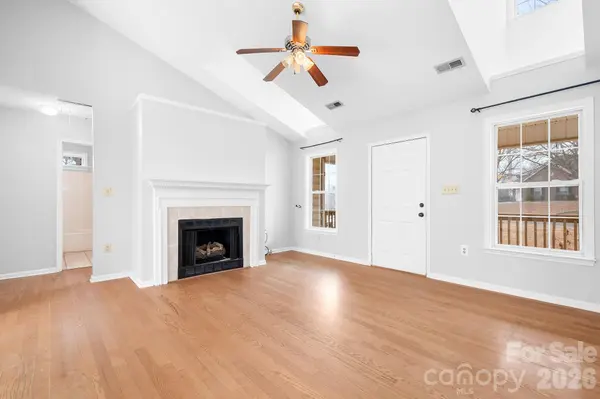 177 Highland Woods CT, Denver, NC 28037
