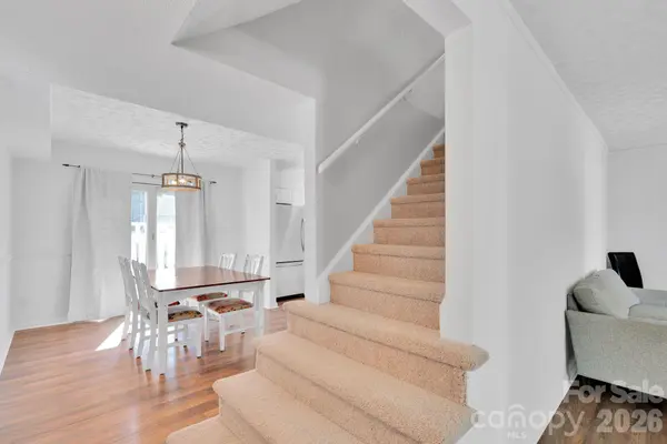 8510 Castle Pine CT, Charlotte, NC 28226