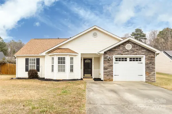 11015 Olde English DR, Charlotte, NC 28216