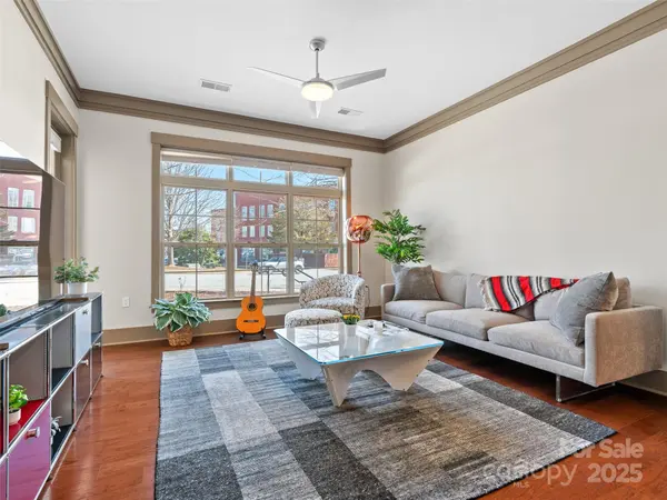 42 Schenck Pkwy #B09, Asheville, NC 28803