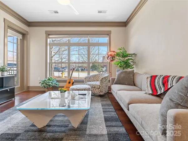 42 Schenck Pkwy #B09, Asheville, NC 28803