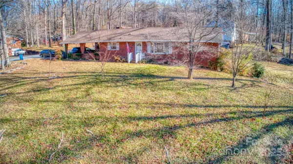 195 S Claybon DR, Advance, NC 27006