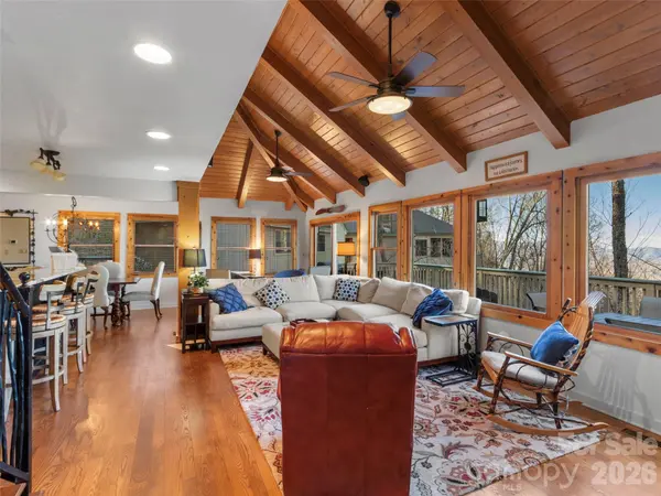 71 Ivy Ridge RD, Burnsville, NC 28714