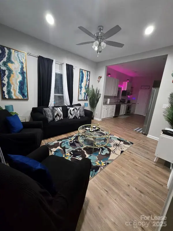 1806 Vinton ST, Charlotte, NC 28216