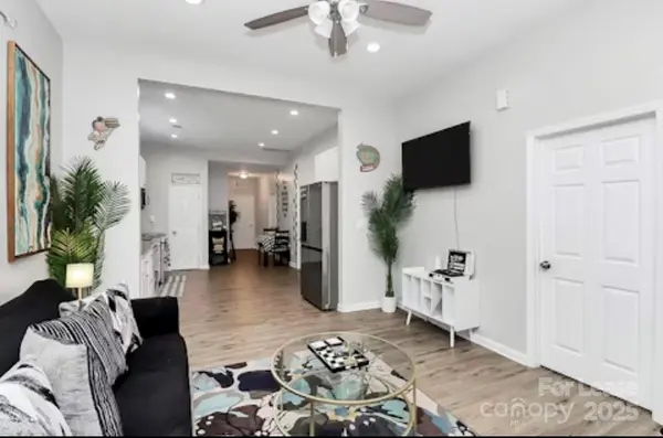 1806 Vinton ST, Charlotte, NC 28216
