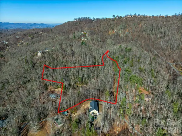 9999 Coy-Evie LN, Laurel Park, NC 28739