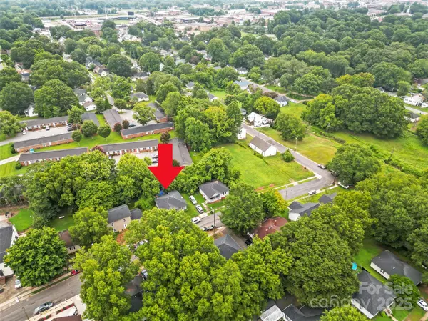 907 W 5th AVE, Gastonia, NC 28052