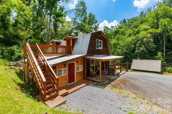 1010 and 1014 Melton Branch RD, Bakersville, NC 28705