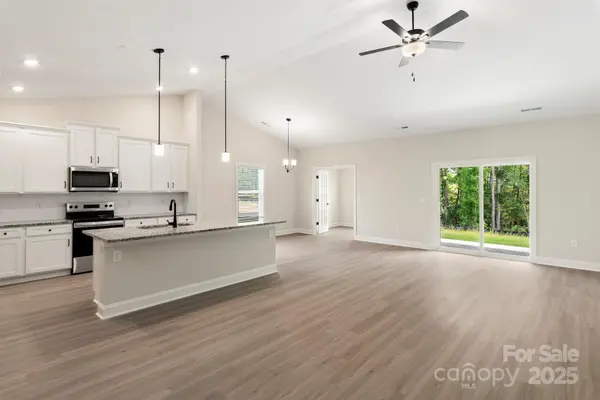 107 Tradesmen TRL, Troutman, NC 28166