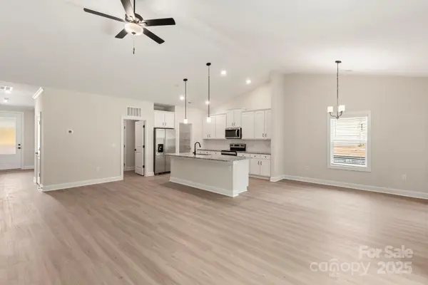 107 Tradesmen TRL, Troutman, NC 28166