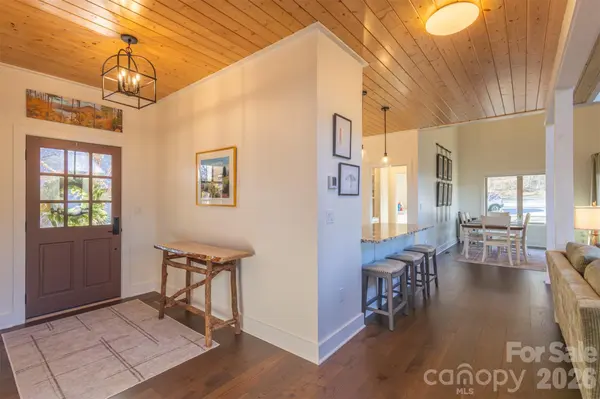 346 Birdymay DR, Tuckasegee, NC 28783