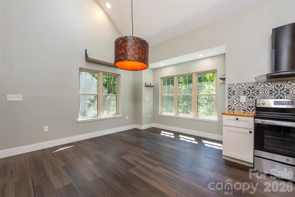 115 Bartram WAY, Black Mountain, NC 28711