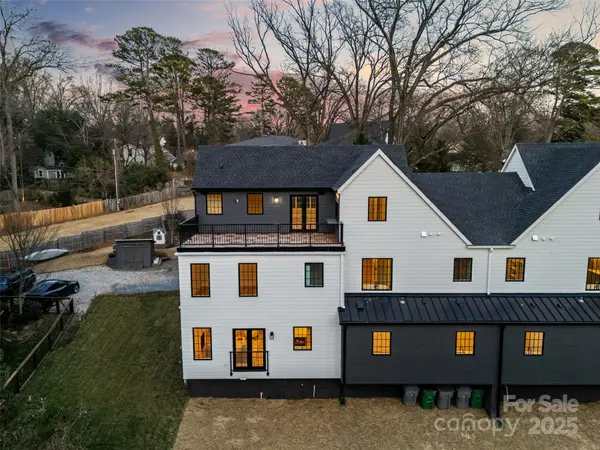 1607 Tippah Park CT, Charlotte, NC 28205