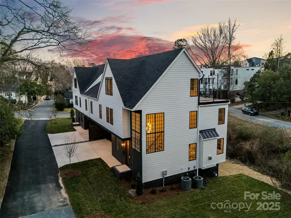 1607 Tippah Park CT, Charlotte, NC 28205