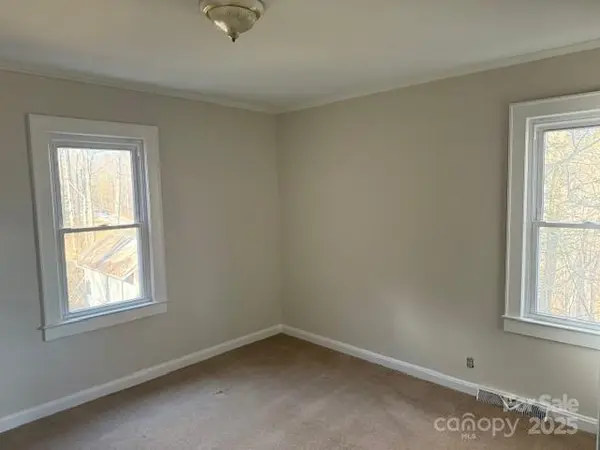 171 Oakdale DR, Spruce Pine, NC 28777