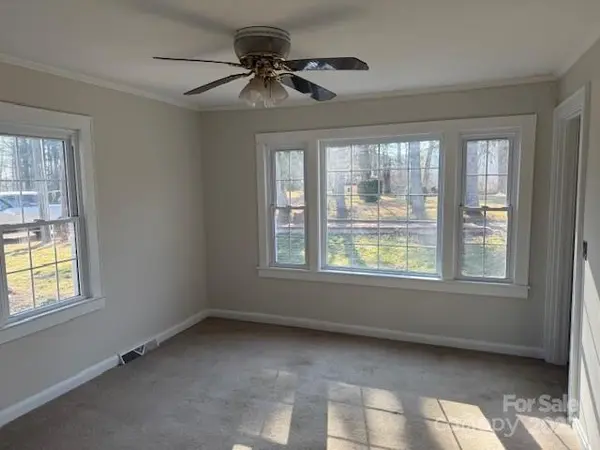 171 Oakdale DR, Spruce Pine, NC 28777