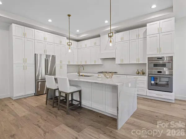 413 Big Hill DR, Arden, NC 28704