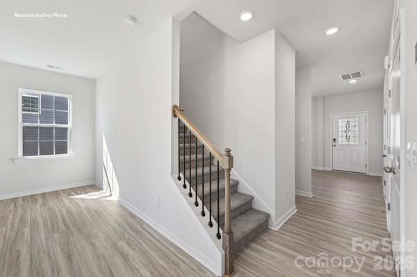 552 Dazzle LOOP, Newton, NC 28658