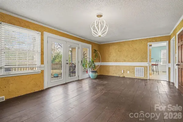 7144 CHAPPARALL LN, Charlotte, NC 28215