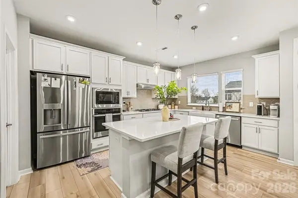 811 Redd ALY, Charlotte, NC 28217