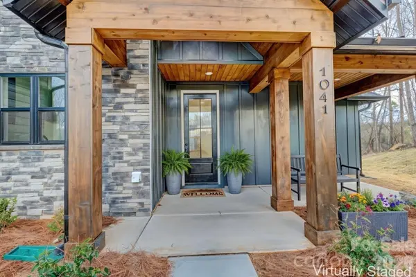 1041 Harrogate DR, Bessemer City, NC 28016
