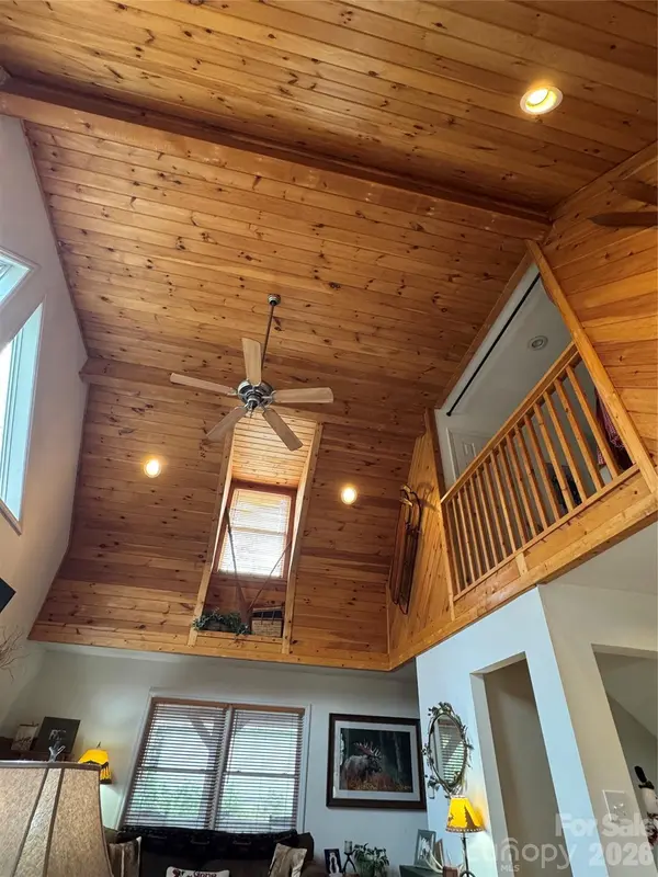 128 Hillcrest RD, Newland, NC 28657
