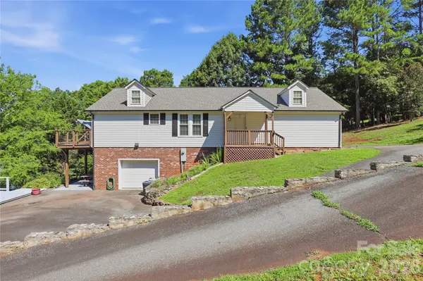 105 Mountain Aire DR, Stony Point, NC 28678
