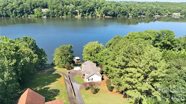 105 Mountain Aire DR, Stony Point, NC 28678