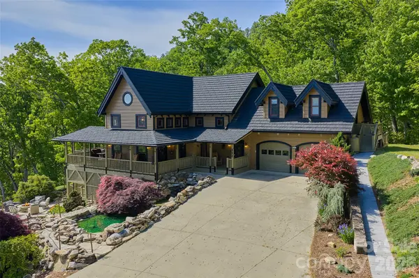 112 Hamburg Mountain RD, Weaverville, NC 28787