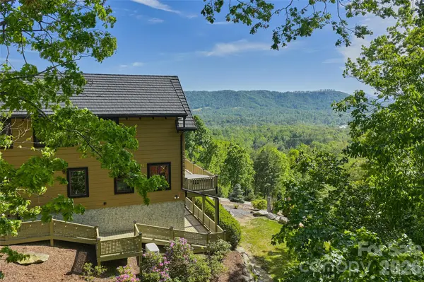 112 Hamburg Mountain RD, Weaverville, NC 28787