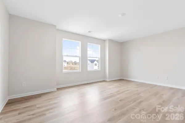 132 Red Cedar LN, Statesville, NC 28625