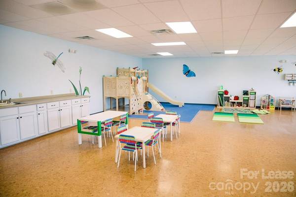 4 S Tunnel RD #700, Asheville, NC 28805