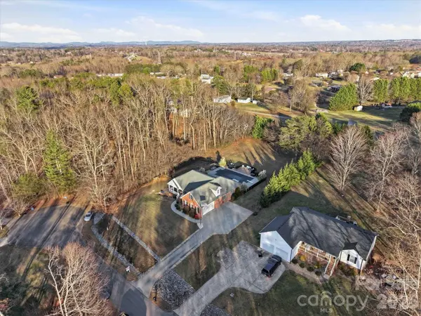 2555 Knox Landing RD, Connelly Springs, NC 28612