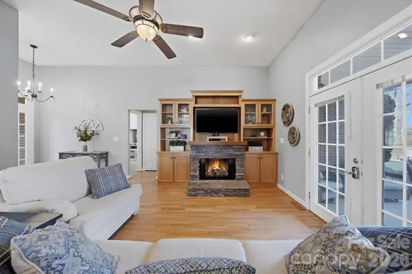 2555 Knox Landing RD, Connelly Springs, NC 28612