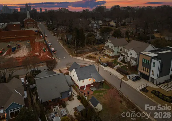 1424 Nandina ST, Charlotte, NC 28205