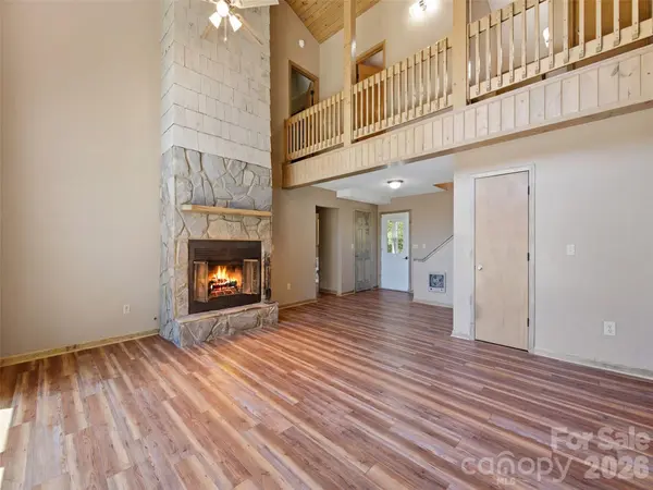 286 Pioneer Ridge RD, Canton, NC 28716