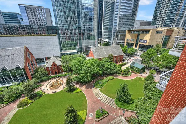435 S Tryon ST #703, Charlotte, NC 28202