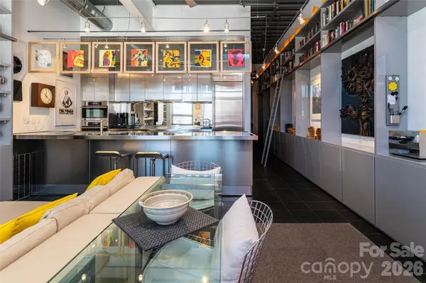 12 S Lexington AVE #402, Asheville, NC 28801