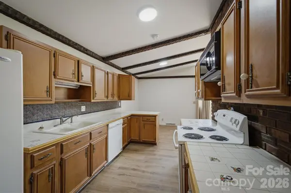 2671 Shady Grove RD, Connelly Springs, NC 28612