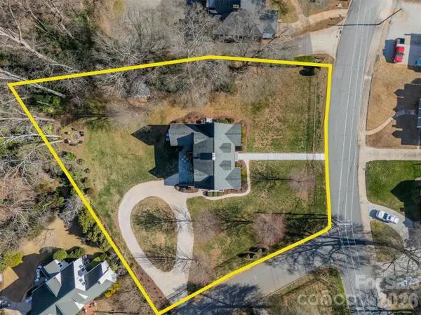 27 Circle DR, Belmont, NC 28012