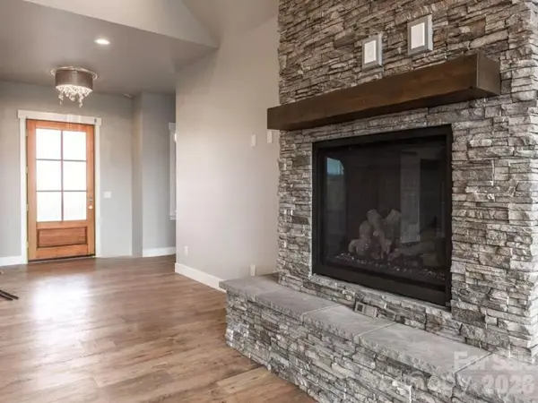 5743 Lake Pointe DR, Granite Falls, NC 28630